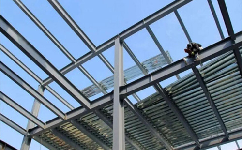 临泽临泽钢结构加工中的切割与钻孔精度控制要点 临泽临泽钢结构加工中的切割与钻孔精度控制要点